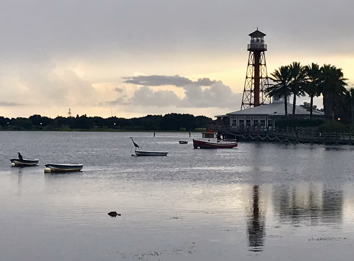 Lake Sumter Landing waterfront
